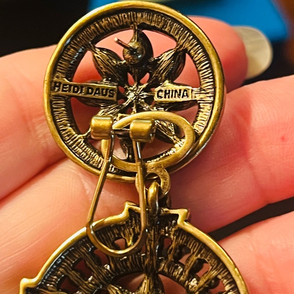 Heidi Daus French Twist Swarovski Crystal earrings /convertible NIB - Picture 4 of 8